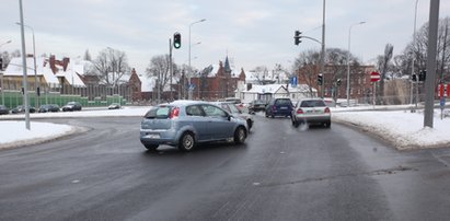 Oznakujcie jezdnie na Słowackiego!