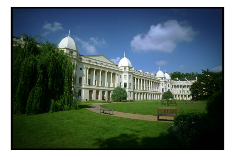 W zestawieniu BI uczelnia z Londynu znalazła się na 9. miejscu. Jeszcze wyżej została oceniona w podobnym rankingu przez Financial Timesa, który przyznał jej 3. pozycję. London Business School powstała w 1964 roku. Każdego roku kończy ją ponad 1800 studentów ze 130 krajów. Koszt jednego roku studiów to ok. 110 tys. dol.