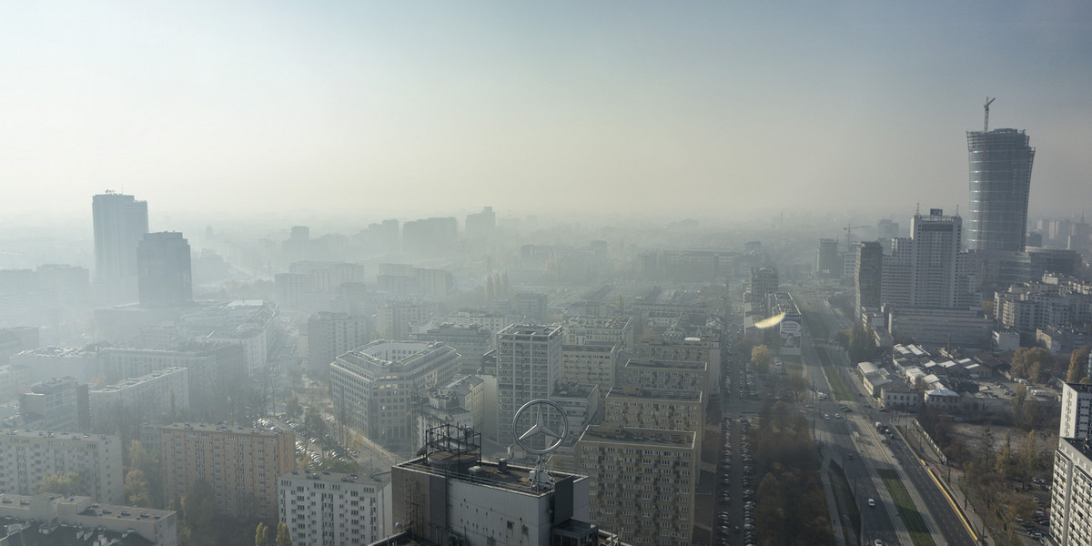 Samorządy próbują walczyć ze smogiem