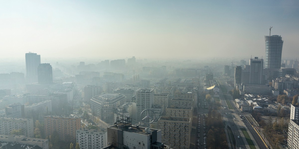 Samorządy próbują walczyć ze smogiem