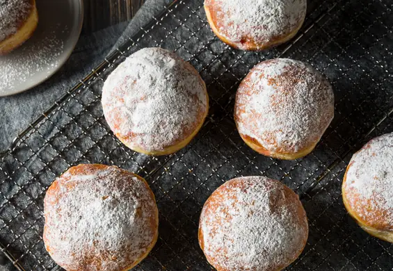 Pieczone pączki bez smażenia w tłuszczu. Tak samo dobre, jak oryginał