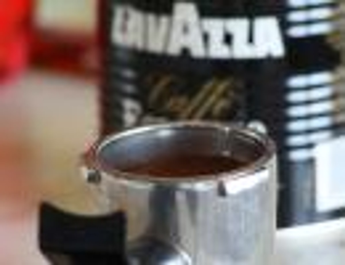 Kawa Lavazza, źródło: Wikimedia Commons, autor: Frettie, licencja: Creative Commons Attribution-Share Alike 3.0 Unported