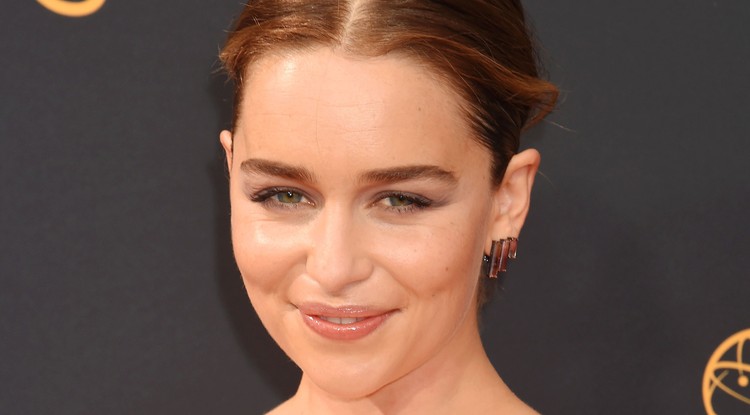 Emilia Clarke nem mindennapi dologra szánta rá magát