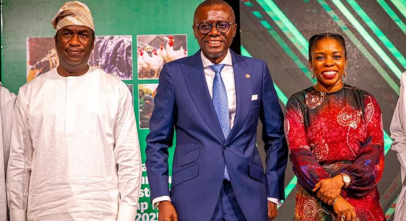 L-R: Deputy Governor, Lagos State, Dr Obafemi Hamzat, Lagos State Governor, Mr Babajide Sanwo-Olu and Commissioner for Agric, Ms Olusanya during the unveiling of the five-year Agricultural and Food Systems Roadmap on Thursday, April 22, 2021. [Twitter/@jidesanwoolu]