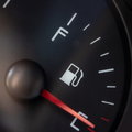 Wakacyjne tankowanie droższe niż przed rokiem. Czy grozi nam benzyna po 6 zł za litr?