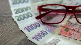 Czeskie emerytury 2026. Wyższe wypłaty, ale koniec z czekami. Sprawdź nowe przepisy i obowiązki