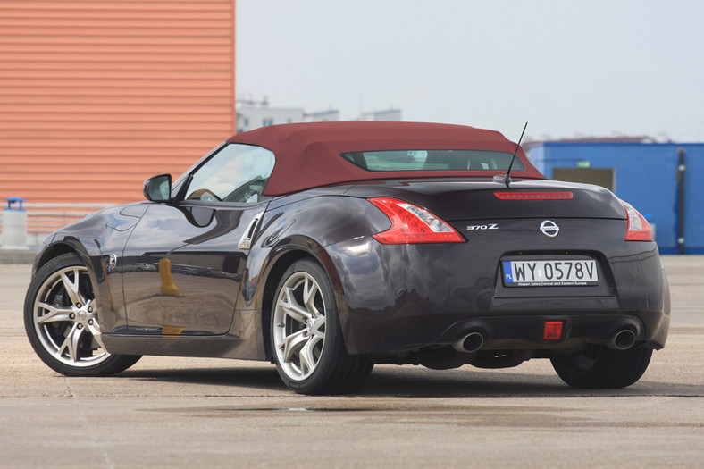 Nissan 370Z Roadster: ogniste cabrio dla prawdziwego twardziela