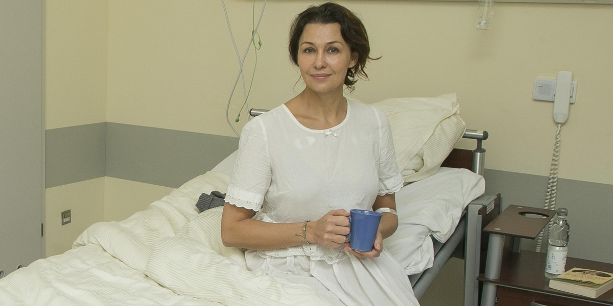 Anna Popek na oddziale kardiologii w szpitalu