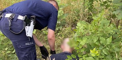 Zaczęło się dość zwyczajnie, a skończyło w krzakach. Po chwili policjanci dokonali strasznego odkrycia