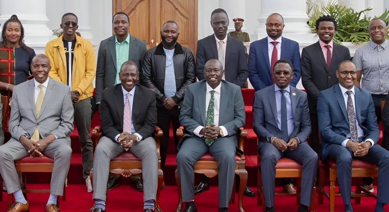 President William Ruto (2nd from left), DP Rigathi Gachagua, Eddie Butita (behind DP Gachagua) and other content creators and government officials at State House on June 2, 2022.
