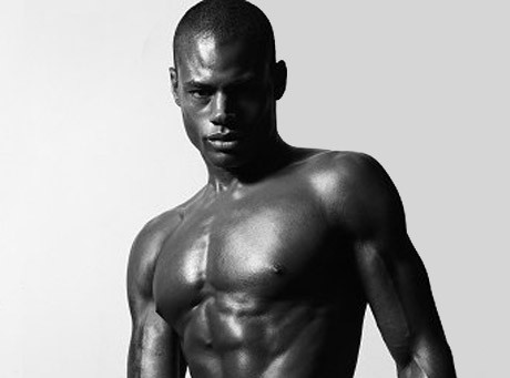 Niedzielnym ciachem dnia jest Marcus Hill, model