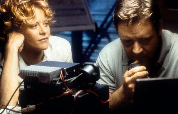 Meg Ryan i Russell Crowe w filmie "Dowód życia" (2000)