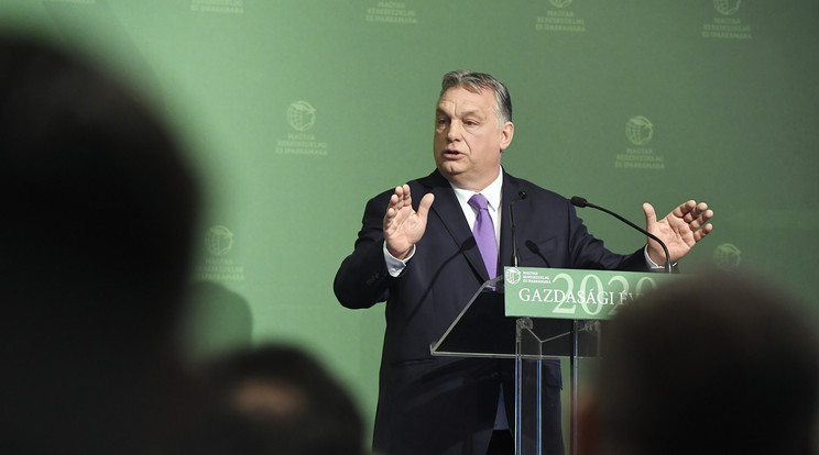Orbán Viktor beszédet mond a Magyar Kereskedelmi és Iparkamara (MKIK) gazdasági évnyitóján / Fotó: MTI/Koszticsák Szilárd