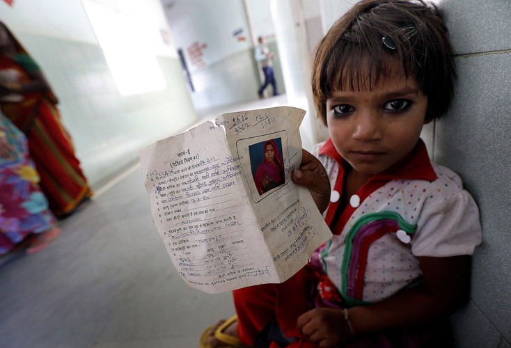 Tradycja i skręcane papierosy beedi powoli zabijają Hindusów