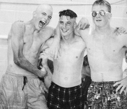 Ashton Kutcher jakiego nie widzieliście - ZDJĘCIA ze szkolnych lat!