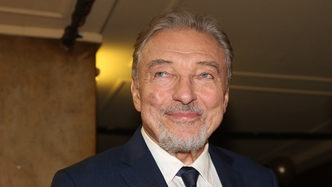 Český spevák Karel Gott.