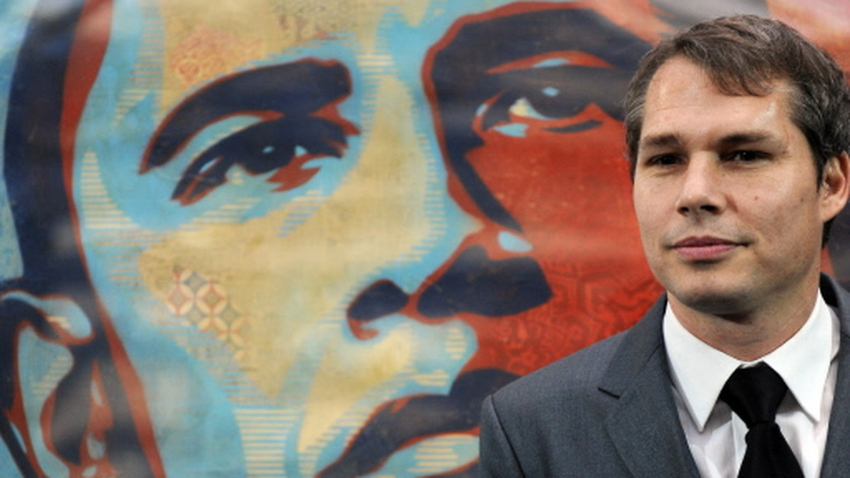 Shepard Fairey, słynny z portretu Baracka Obamy "Nadzieja" artysta uliczny został aresztowany za malowanie graffiti.