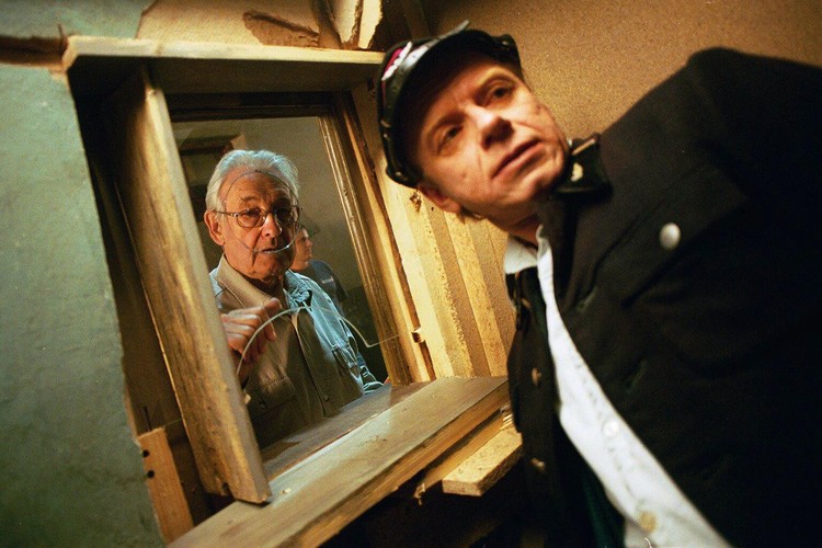 ANDRZEJ WAJDA NIE ŻYJE