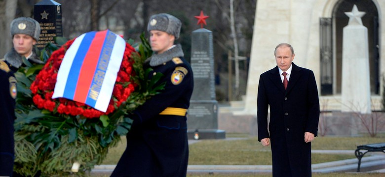 Putin w Budapeszcie. Wizytę rozpoczął od cmentarza