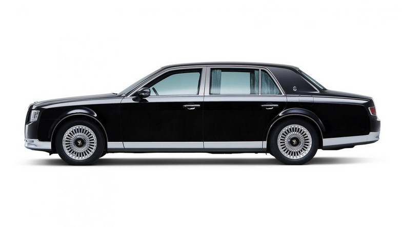 Nowa Toyota Century zamiast Rolls-Roycea?