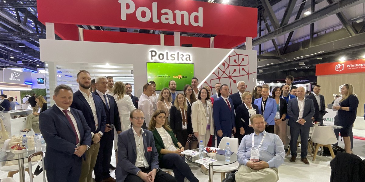 Piętnastu przedsiębiorców z Dolnego Śląska pojechało do Dubaju na targi GITEX GLOBAL 2022, by promować swoje firmy i nasz region.