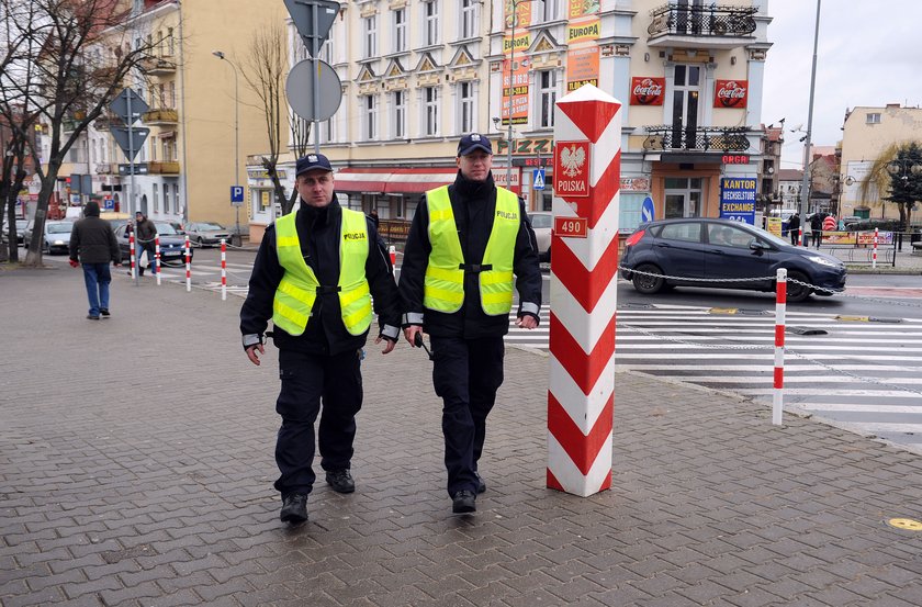 Uchodźcy przychodzą z Niemiec do Polski!