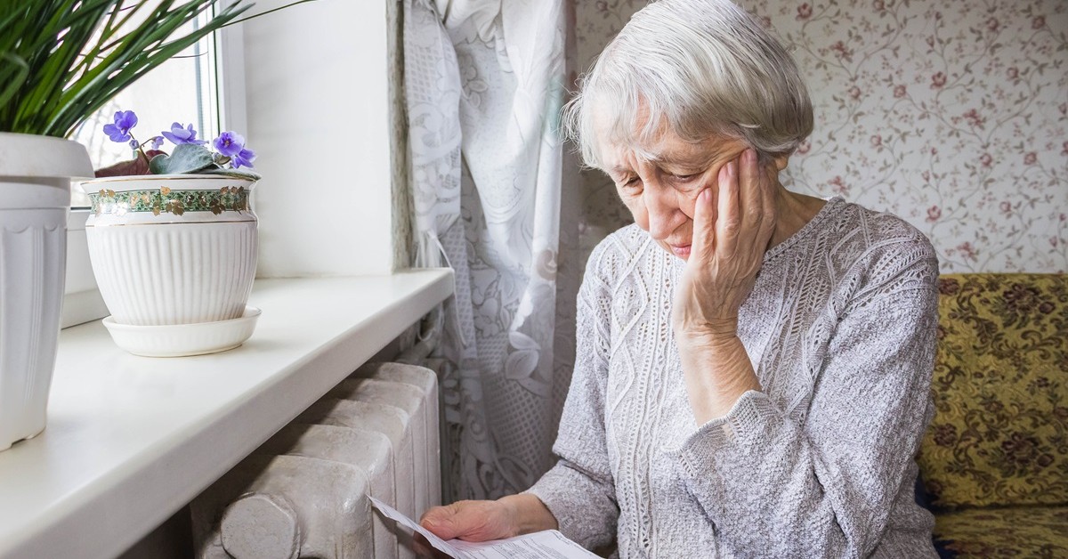 Nowe 500 plus dla seniorów z dochodem do 3272,69 zł. Wnioski tylko do 15 grudnia - bon ciepłowniczy 2025 ma pułapki, o których mało kto mówi