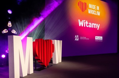 Sukces tworzony razem. Zgłoś projekt do Synergy Awards 2026