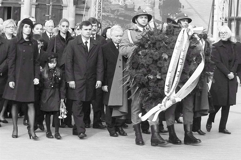 Kraków, pogrzeb, kondukt, prezydent, Lech Kaczyński, Marta Kaczyńska, córka