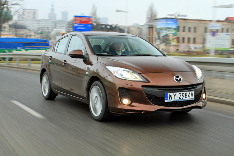 Mazda 3: kompakt w stylu limuzyny