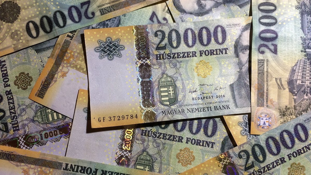 636 700 forint volt a magyarok átlagfizetése júliusban