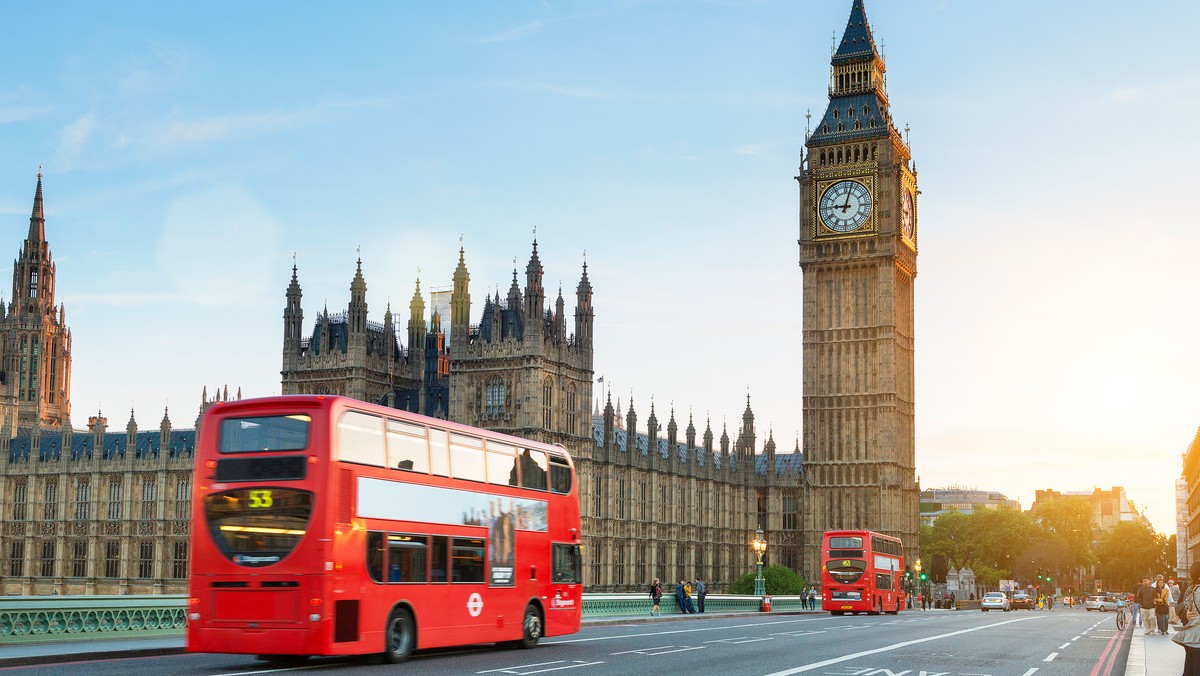 Nawet kilkadziesiąt tysięcy osób może dziś na ulicach Londynu zaprotestować przeciwko Brexitowi. Uczestnicy będą domagać się od rządu premier Theresy May zorganizowania drugiego referendum dot. członkostwa Wielkiej Brytanii w Unii Europejskiej.