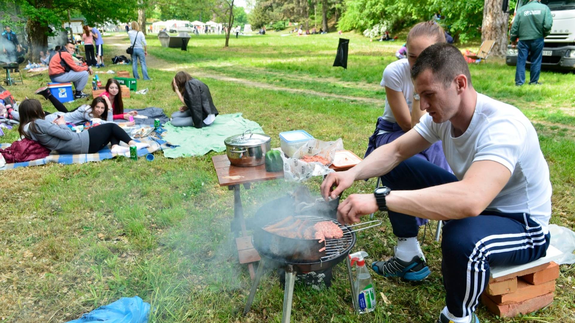 Kako su nekad izgledale pripreme za Prvi maj