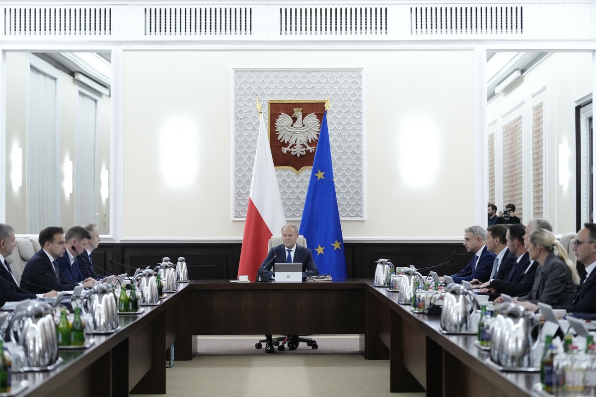 Rząd przedstawił gospodarcze priorytety. Na liście m.in. AI i CPK