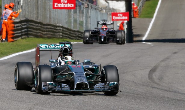 Grand Prix Włoch: Lewis Hamilton wystartuje z pole position