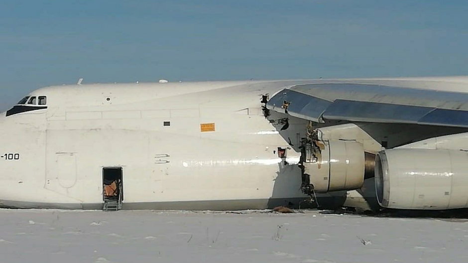 Rosja: awaryjne lądowanie samolotu AN-124