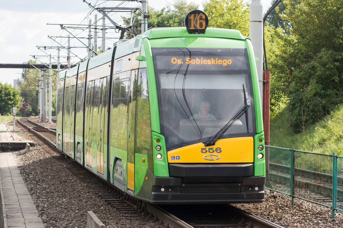 Miał pomóc ukraińskiemu chłopcu w tramwaju, został pobity. "Mąż stracił pamięć"