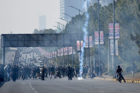 Sukobi u Pakistanu između pristalica Imrana Kana i snaga bezbednosti, marš na Islamabad
