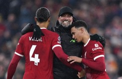 5 goli Liverpoolu, 4 Man Utd w Pucharze Anglii. Brutalna bójka kibiców w West Bromwich [WIDEO]