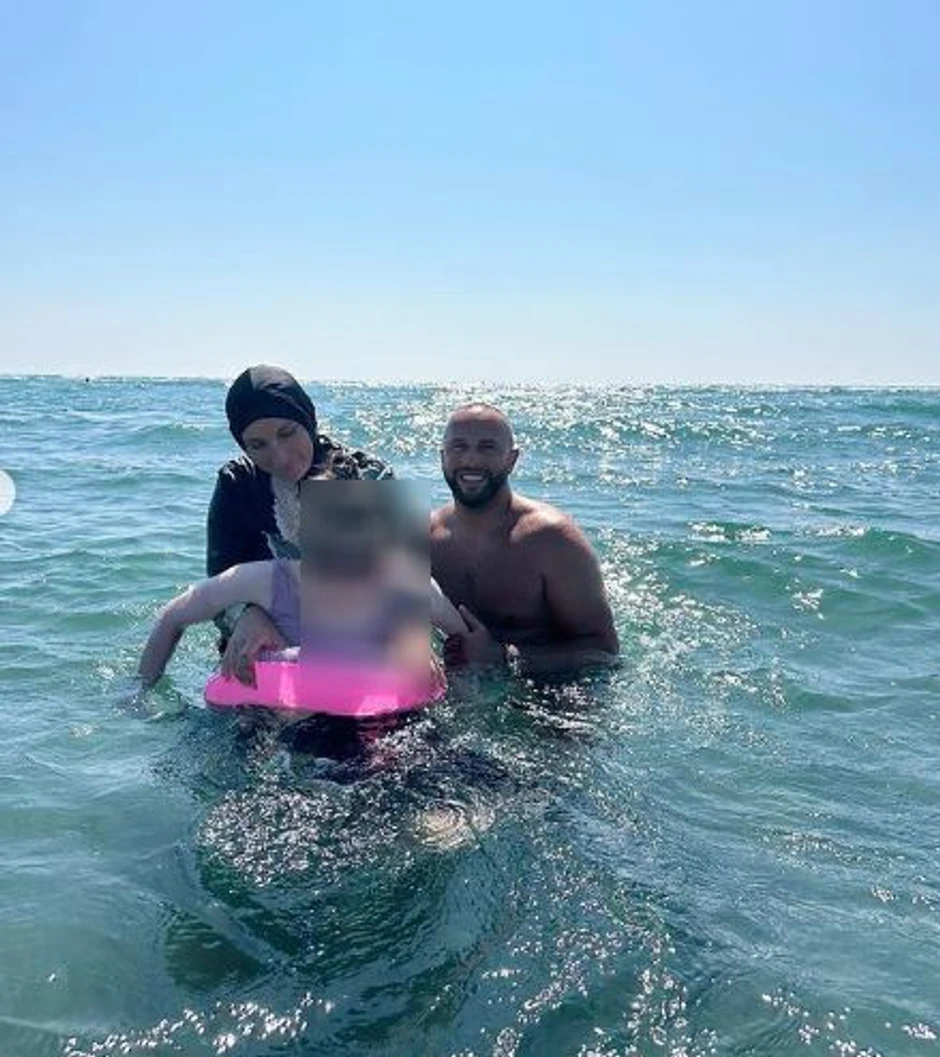 Dado Polumenta sa sestrama