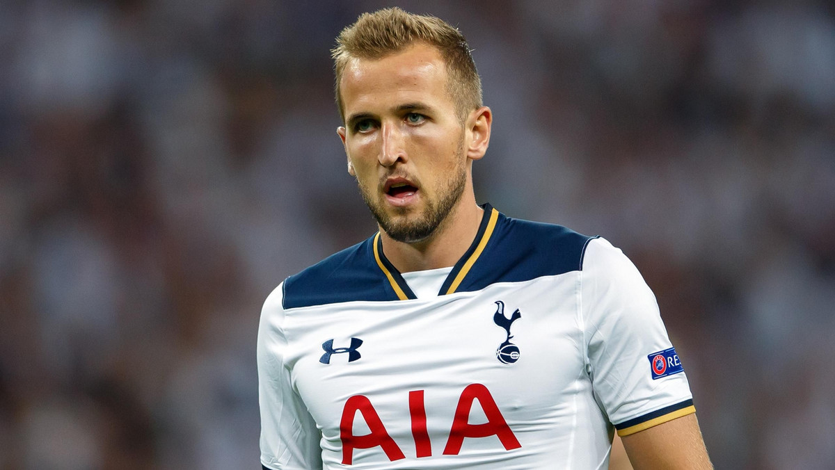 Kontuzjowany napastnik londyńskiego Tottenhamu Harry Kane jest coraz bliżej powrotu na boisko. 23-letni piłkarz w czwartek po raz pierwszy od września pojawił się na zajęciach swojej drużyny, jak na razie trenował jednak samodzielnie.