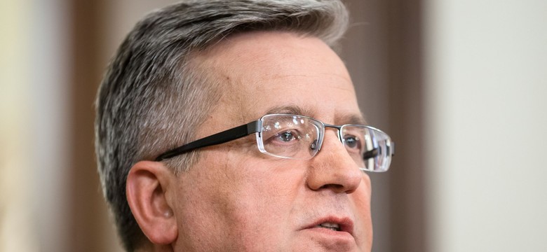Komorowski szasta publicznymi pieniędzmi? "Czerpią pełnymi garściami"