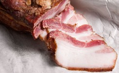 GIS ostrzega przed bakteriami w partii wędzonego boczku