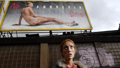 Francja zakazała zatrudniania modelek-anorektyczek. "Nie będzie już zdjęć modelek przypominających żywe szkielety"