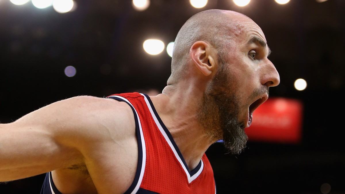 Washington Wizards wygrali z Brooklyn Nets 121:103, utrzymując matematyczne szansę na wywalczenie miejsca w czołowej ósemce Konferencji Wschodniej. Marcin Gortat uzyskał 40. double-double w sezonie notując 16 punktów i 12 zbiórek.