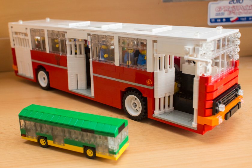 Autobusy z klocków Lego