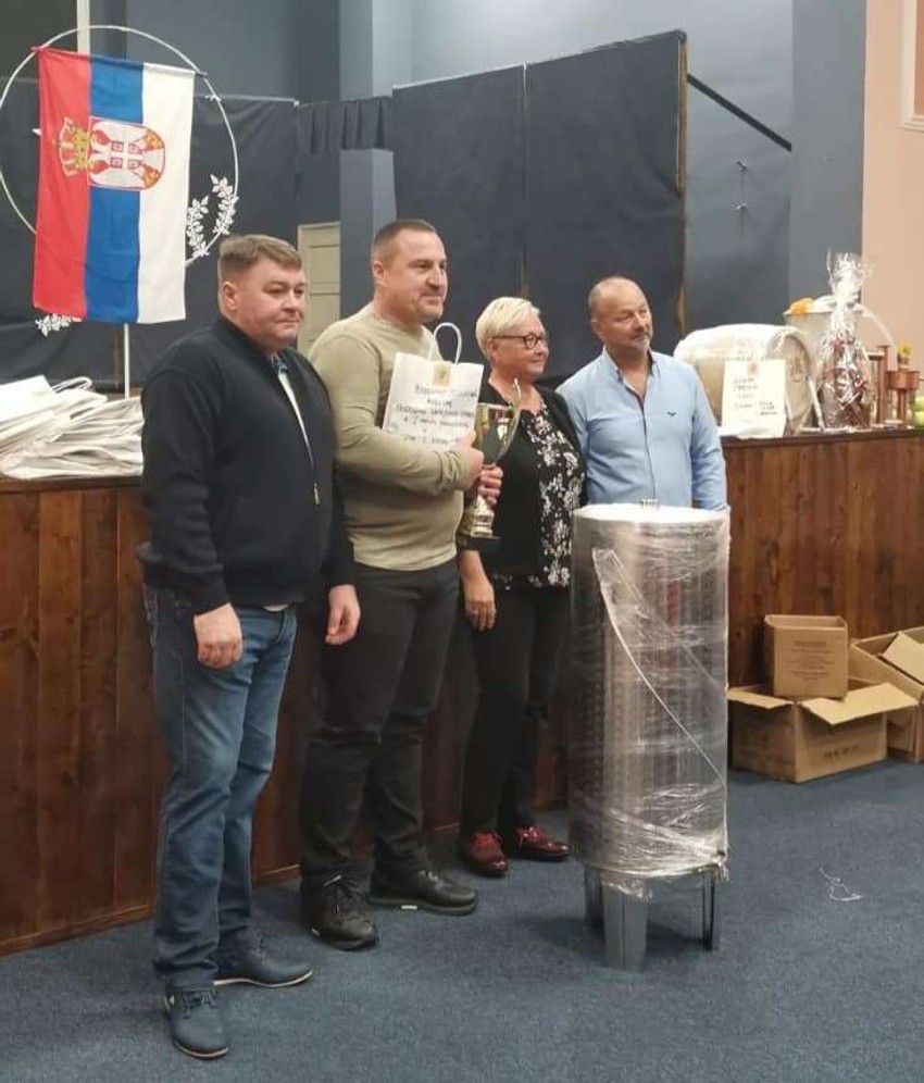 Pobednik Čuruške rakijade Vladimir Mijanović