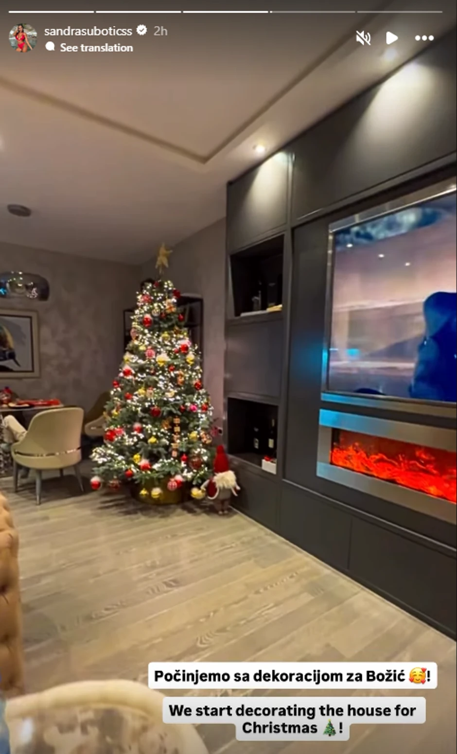 Aleksandra otvorila vrata doma