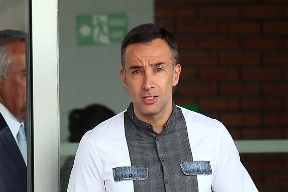 U PUCNJAVI NA VRAČARU RANJEN VUK BAJRUŠEVIĆ Napadač ušetao i pucao mu u noge USRED BELA DANA