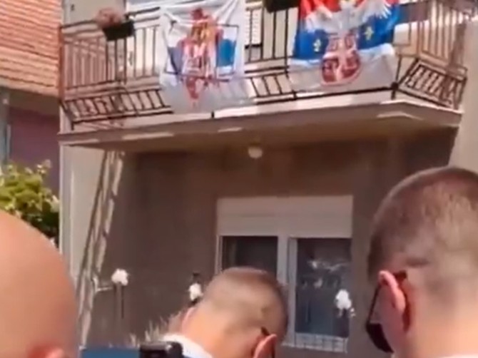 Novi običaj zavladao na svadbama u Srbiji, mladoženje nazvane mlakonjama